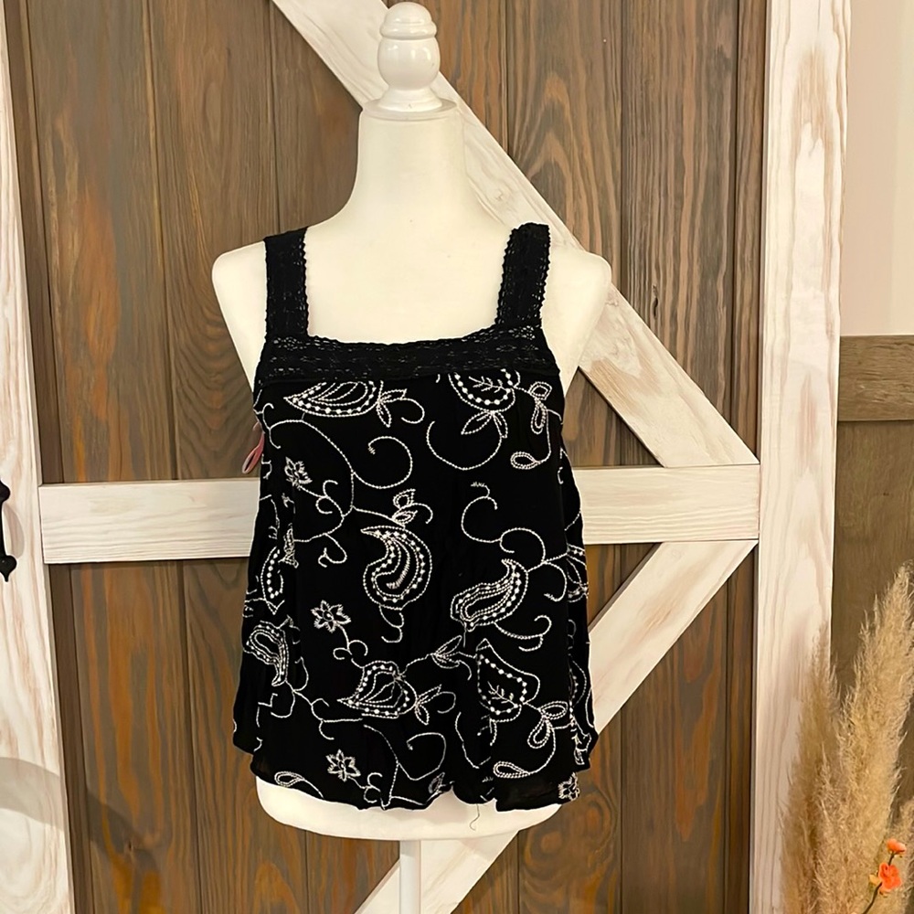 Women’s Black Top
